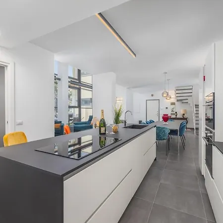 Apartment Luxury With Private Spa-free Parking Monza