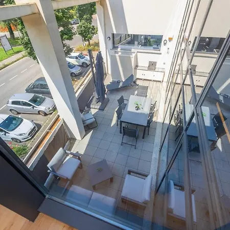 Luxury With Private Spa-free Parking Apartment